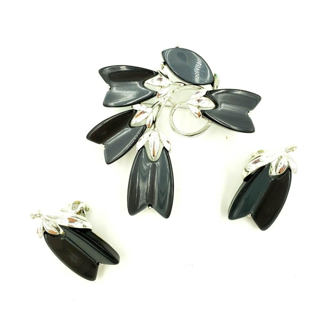 LISNER Charcoal Gray Thermoset Brooch Clip Earring Sey